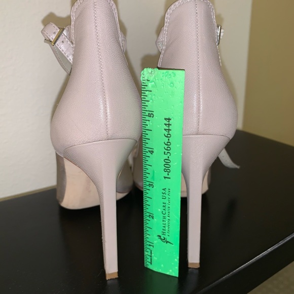 BCBG sandal size 8.5 - Picture 4 of 8